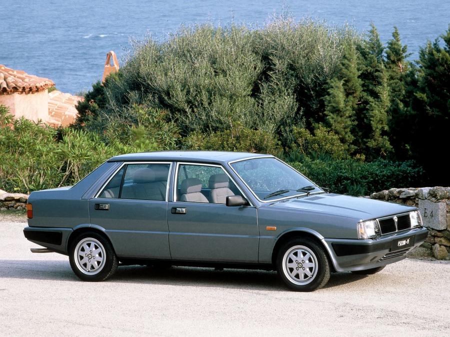  Lancia Prisma 1982 года  (фото 12 из 15)